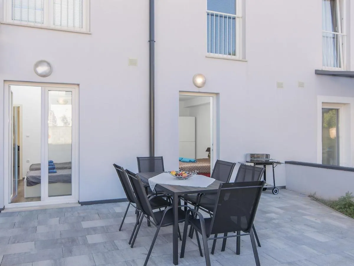 Apartment Monika With Private Pool In Porec Kukci Horvátország